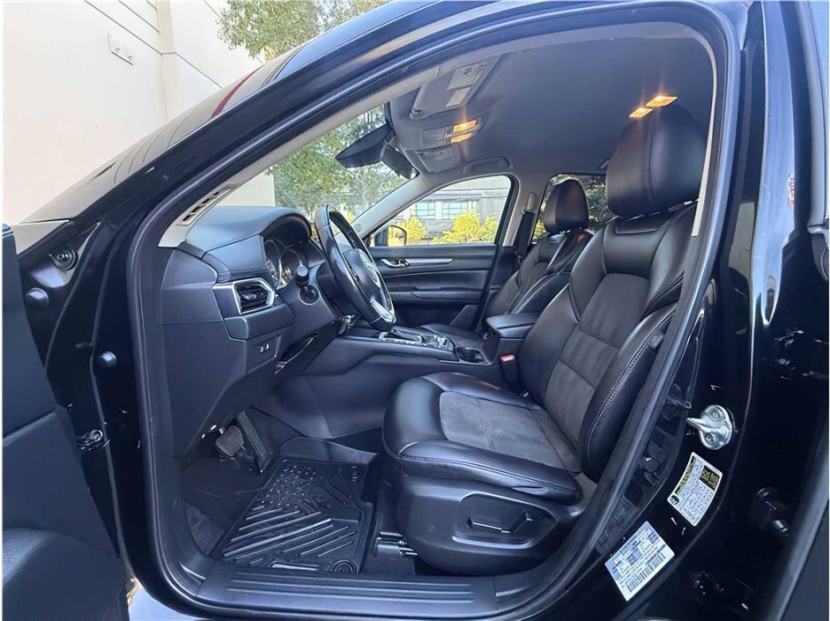 Mazda CX-5 Touring      2018