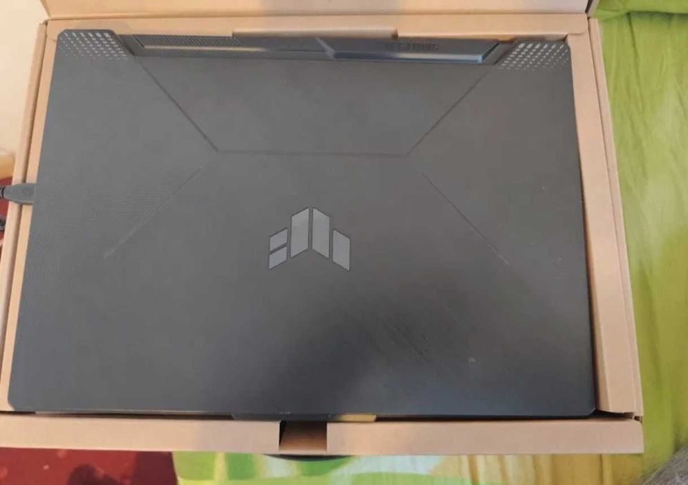 laptop ASUS TUF Gaming A15 FA506NC-R5165W.