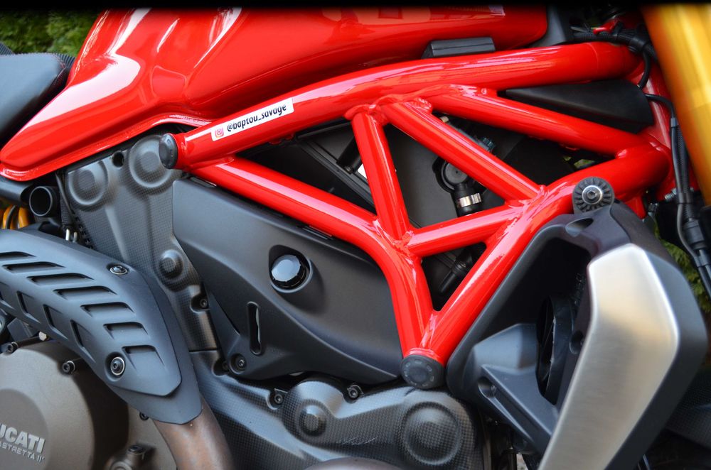 Ducati Monster 1200 S