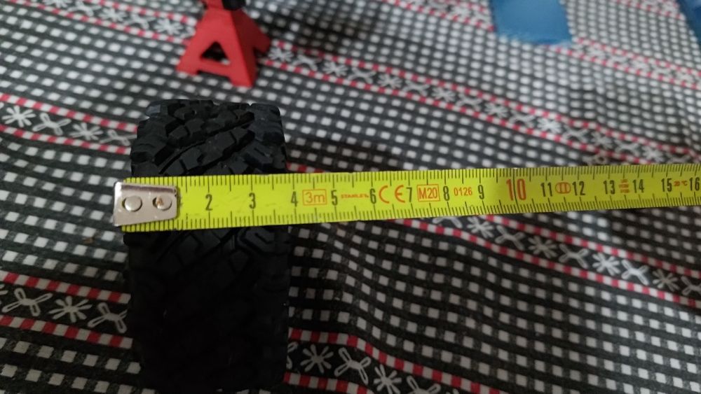 Vendo jantes RC com pneus