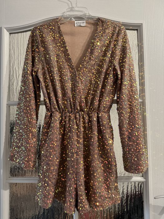 Kombinezon mini z cekinami