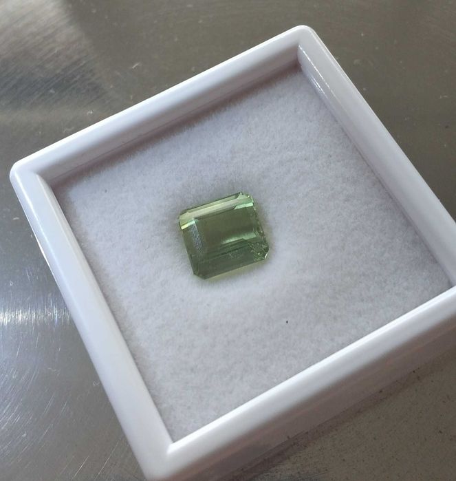 Turmalina Natural Verde Clara Transparente c/ 4,85 Cts