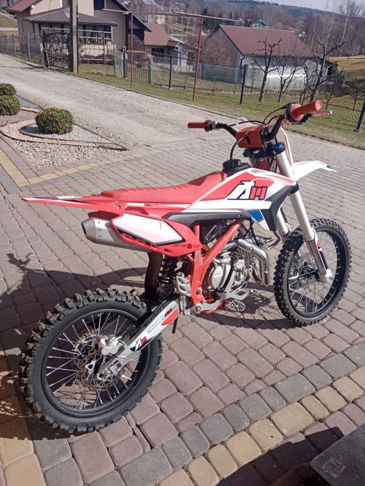 Cross Thunder 150