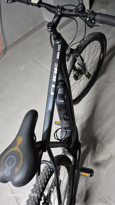 Bike CUBE assistência eletrica, como nova, pouco uso.