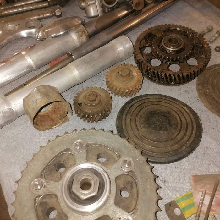 Запчастини на мото ІЖ ПЛАНЕТА СПОРТ.