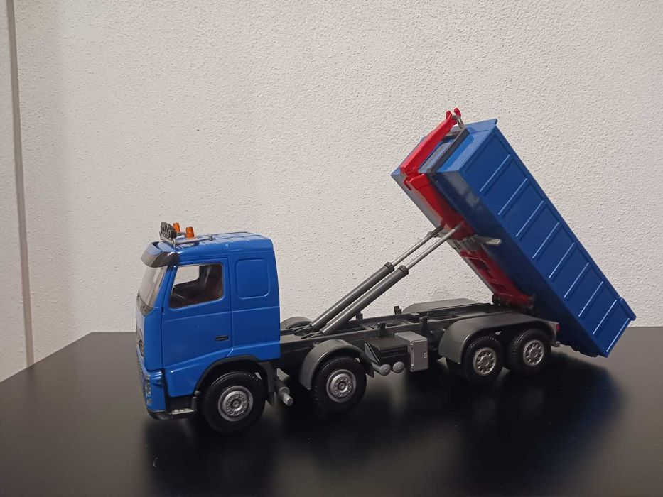 Camião emek 1/25