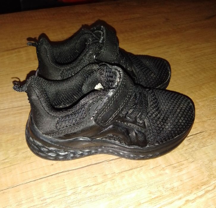 Adidasy George rozmiar 23