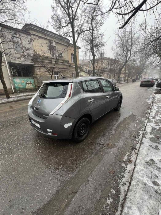 Продам Nissan Leaf 40квт