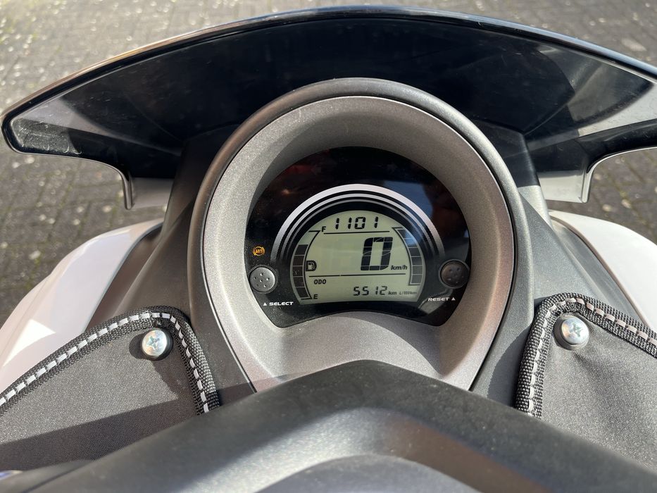 Yamaha Nmax 125 (poucos quilómetros)