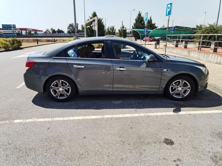 Chevrolet Cruze 1.6 LS