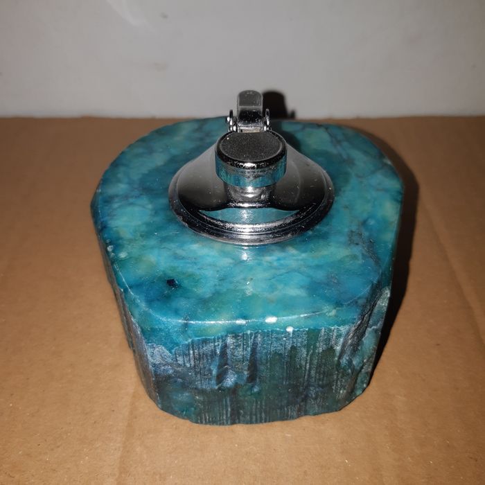 Зажигалка газовая