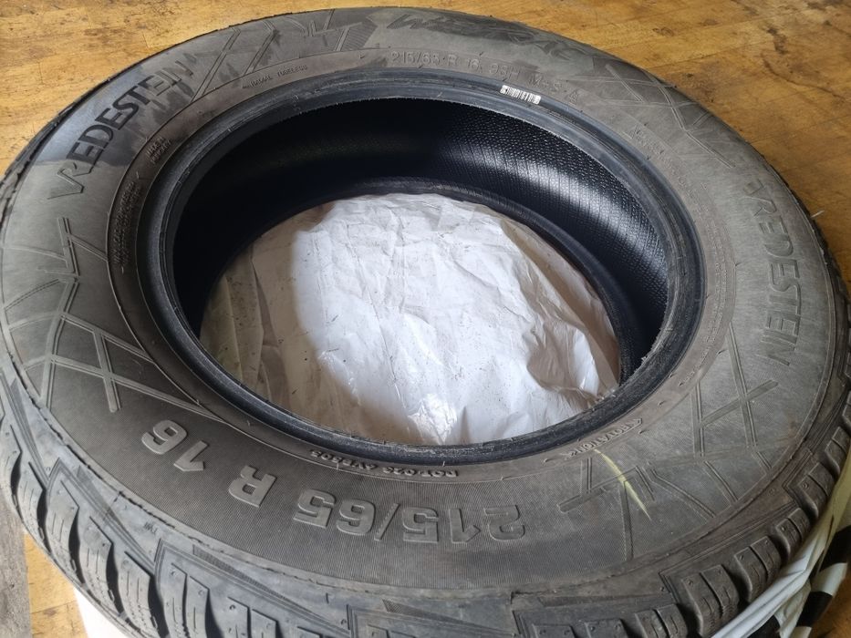 Продам нову зимову резину Vredestein Wintrac  215/65 R16 98H