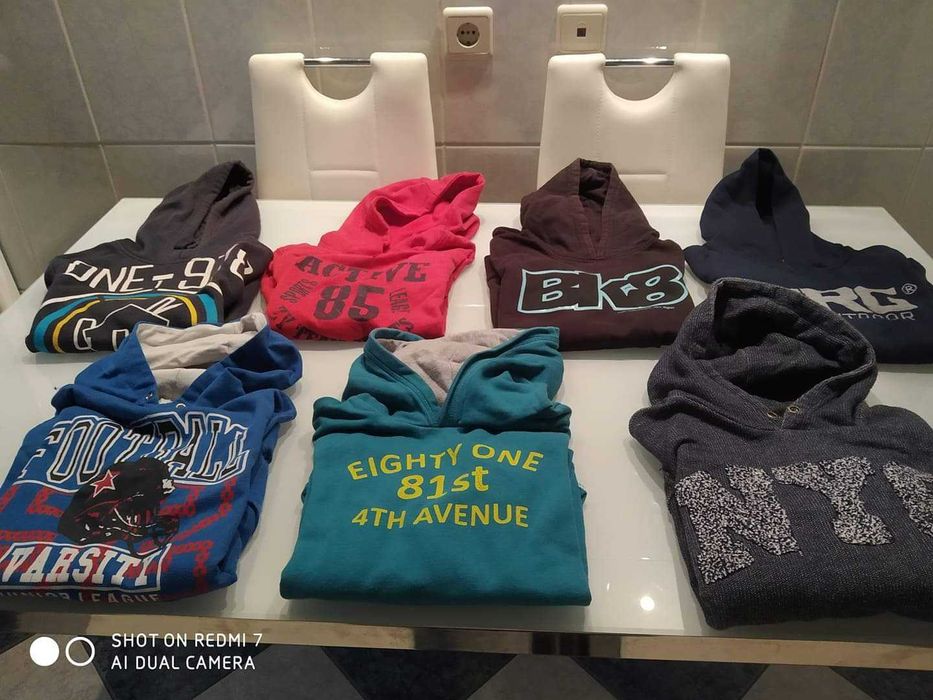 Vendo roupas de menino