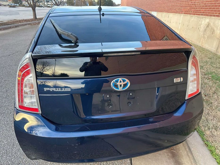 Toyota Prius      2015