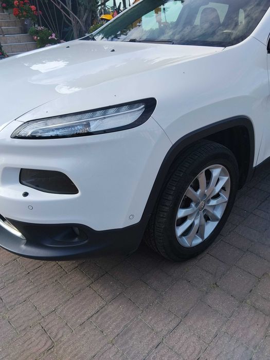 Samochód osobowy Jeep Cherokee