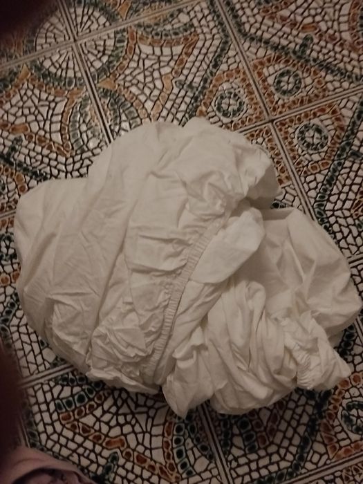 Roupa usada de marca Zara e rh