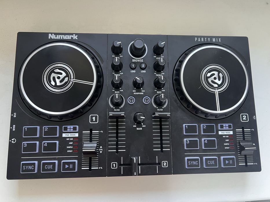 DJ контролер Numark Party Mix MK2