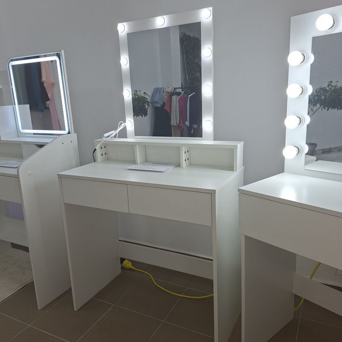 Toaletki kosmetyczne biurka do makijażu  super ceny