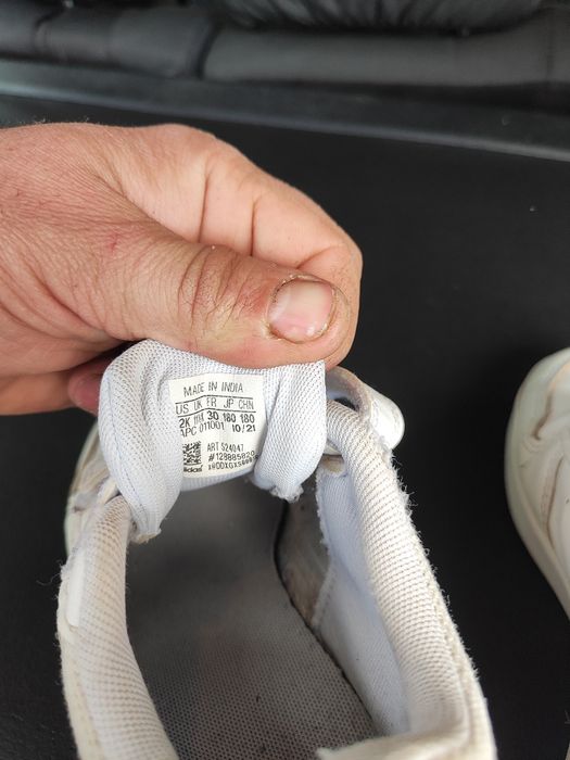 продам кросівки adidas розміру 30