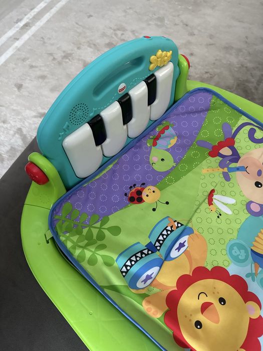 Розвивальний музичний килимок Fisher-Price Kick & Play Piano Gym