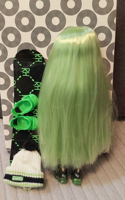 Лялька Rainbow High  Рейнбоу хай Jade Hunter Green Джейд Хантер Зимова