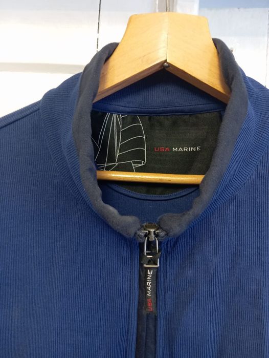 Oryginalna Bluza USA MARINE rozm 56 XXL
Długość 76
Pachy 65
Rękaw 69