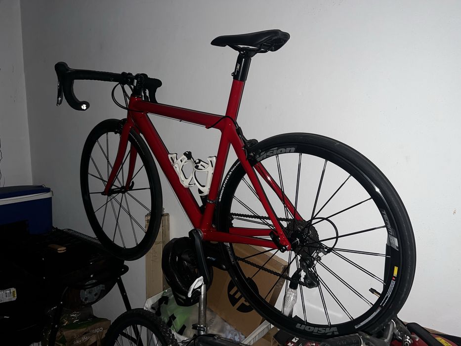 Bicicletas como nova toda em  carbono