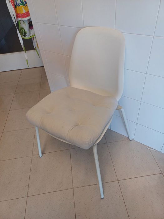4 Cadeiras brancas IKEA