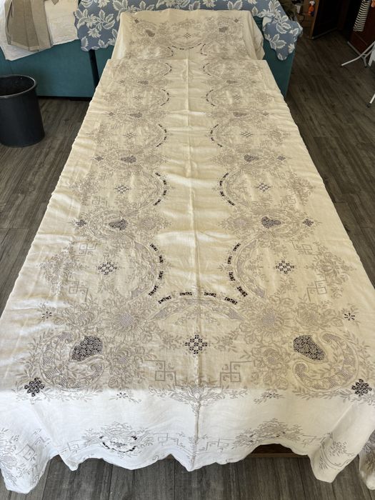 Toalha de mesa grande em linho com bordado feito à mão 394x175