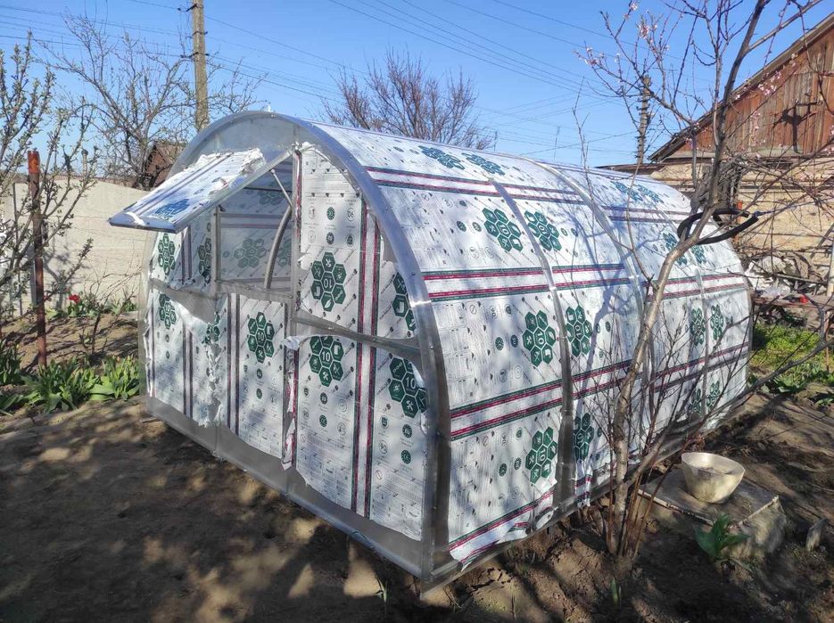 Теплиця ,каркас ,полікарбонат