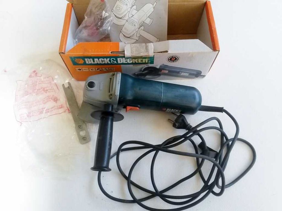 Rebarbadora Black & Decker 115mm