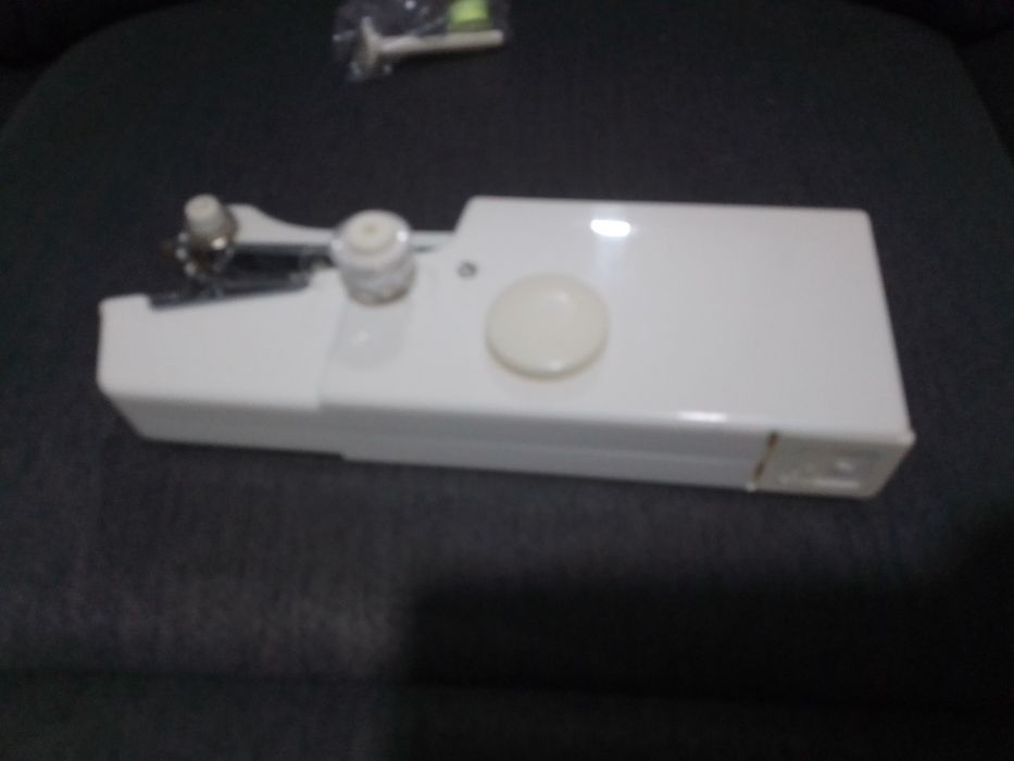 Mini máquina costura