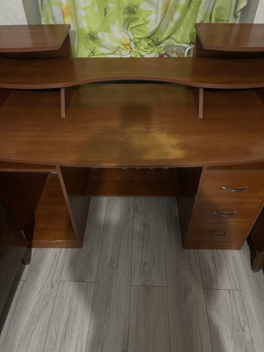 Компьютерный стол