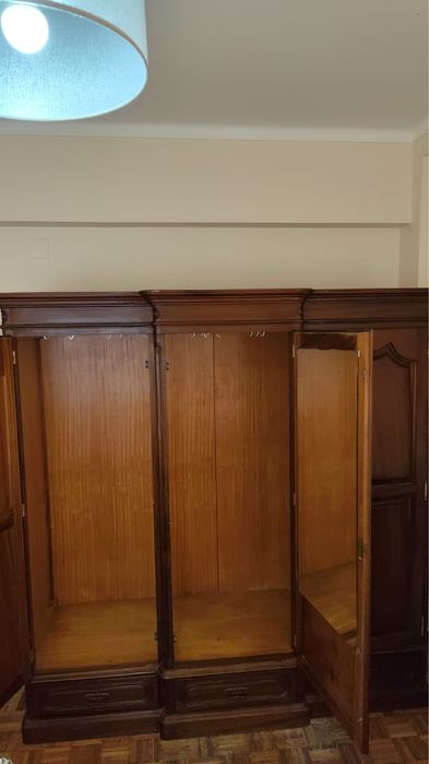 Roupeiro madeira