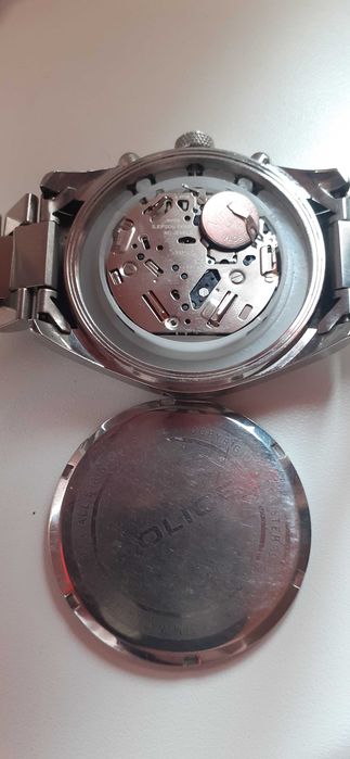 Zegarek z bransoletką POLICE  Chronograph-stoper ładny stan.