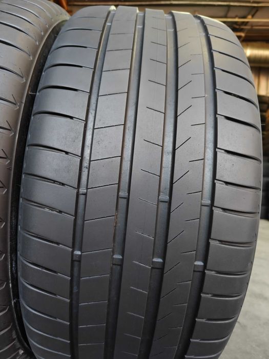 R20 285 45 шини літні Bridgestone Alenza 001 на Audi