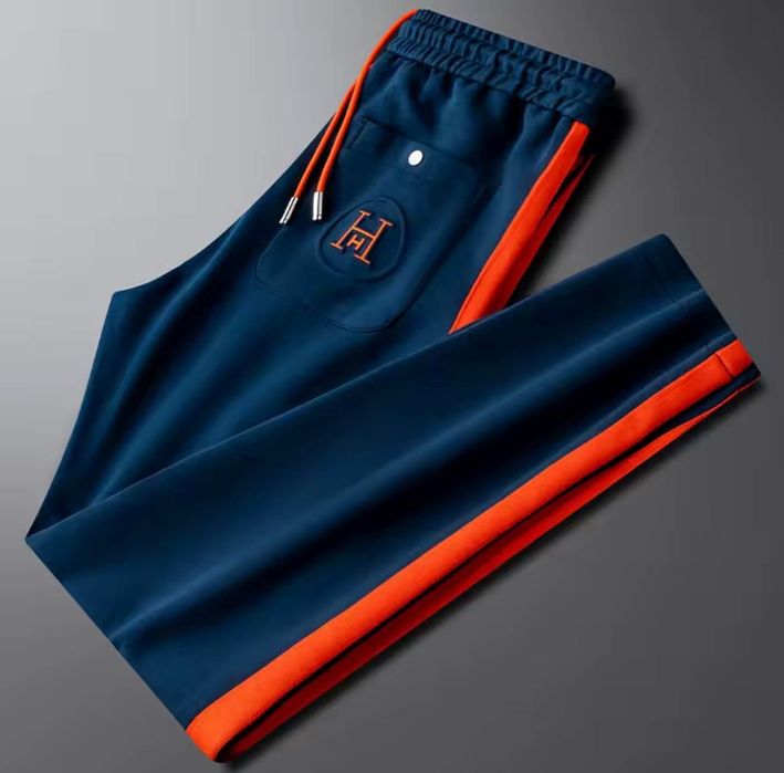 Стильний чоловічий костюм в стилі Гермес