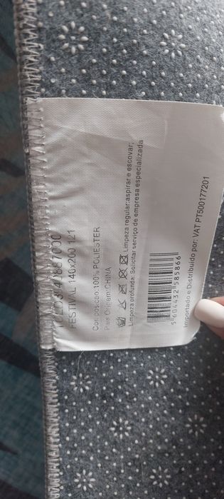 Vendo carpete linda  1,40 × 2,00.