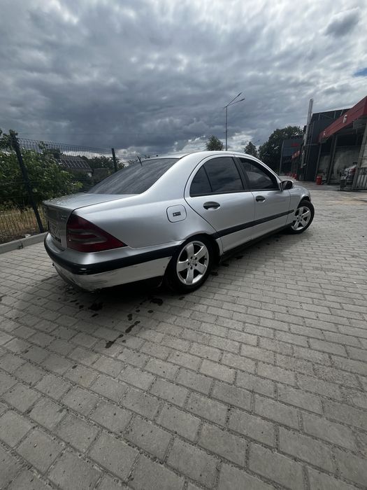 Мерседес 2,2дизель w203