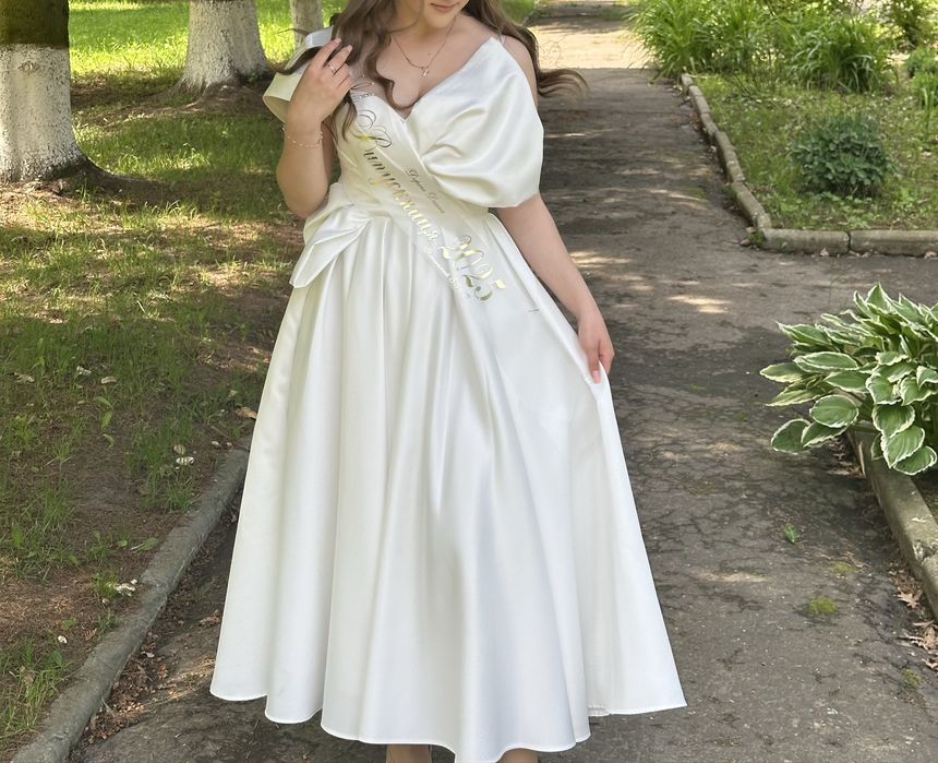 Продам випускне плаття