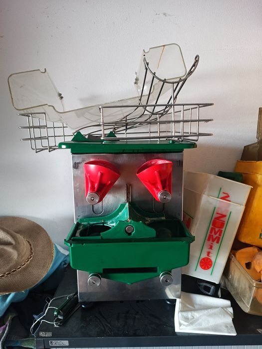 Máquinas sumo laranja profissional