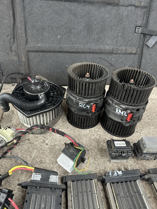 Моторчик пічки, резистор, тен підігріву  Megan 3, Scenic 3, Laguna 3