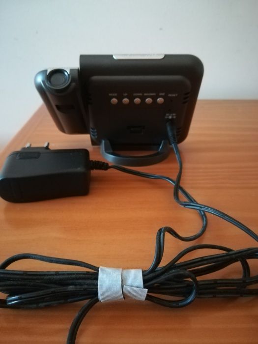 Despertador com projeção de horas na parede