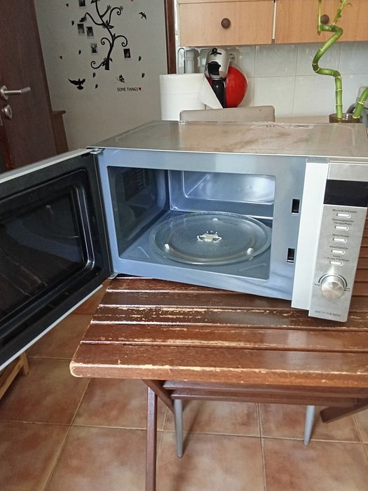 Micro-ondas Teka Inox - Para Peças (Avariado e Cabo Danificado