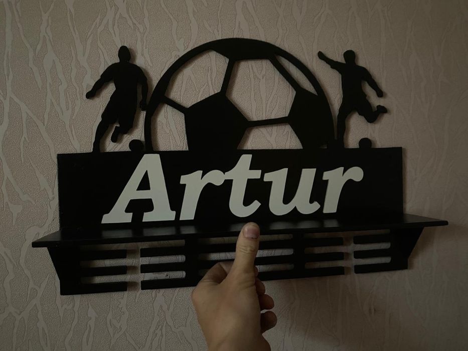 Медальница. Медальниця з кошиком для дипломів. Полка для кубків