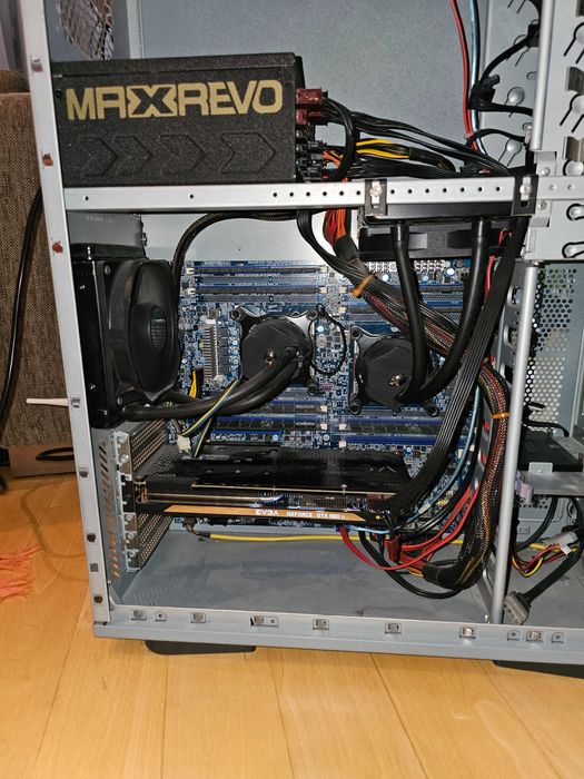 Lenovo LGA 2011 / 2x Xeon E5-2630L / 112GB RAM / GTX 980 Ti (6GB)