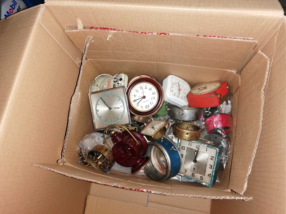 Relogios antigos  despertadores grande lote para peças e restauros