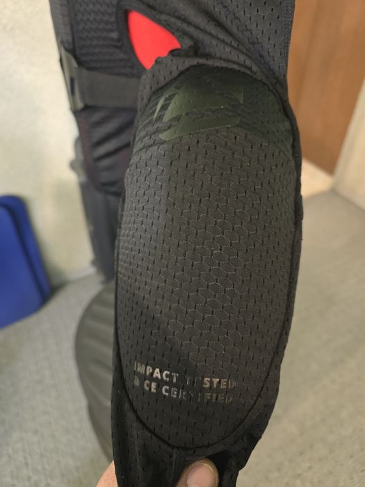 Моточерепаха, захист тіла. Квадро-мотозахист Leatt Body