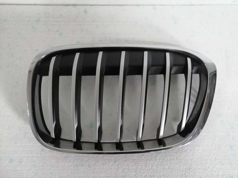 Atrapa grill nerka lewa BMW X1 F48 chrom 7.354.823