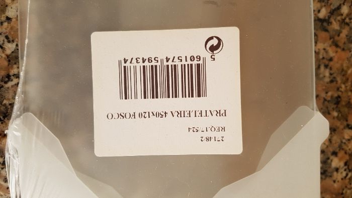 Vendo prateleira em vidro